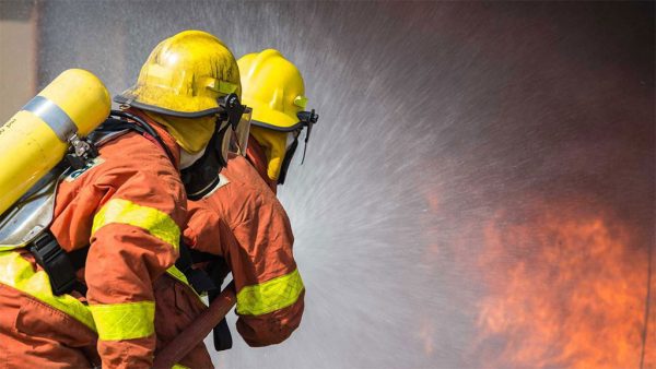 Incêndio desaloja quatro pessoas em Tarouca