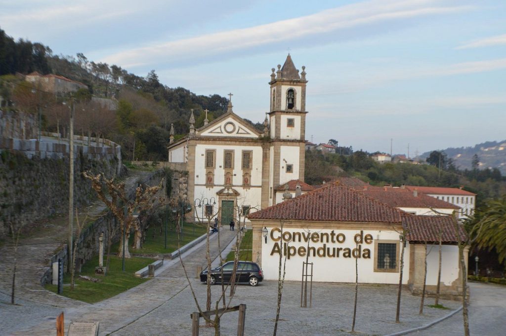 Convento de Alpendorada poderá ser vendido por 8,35 milhões 