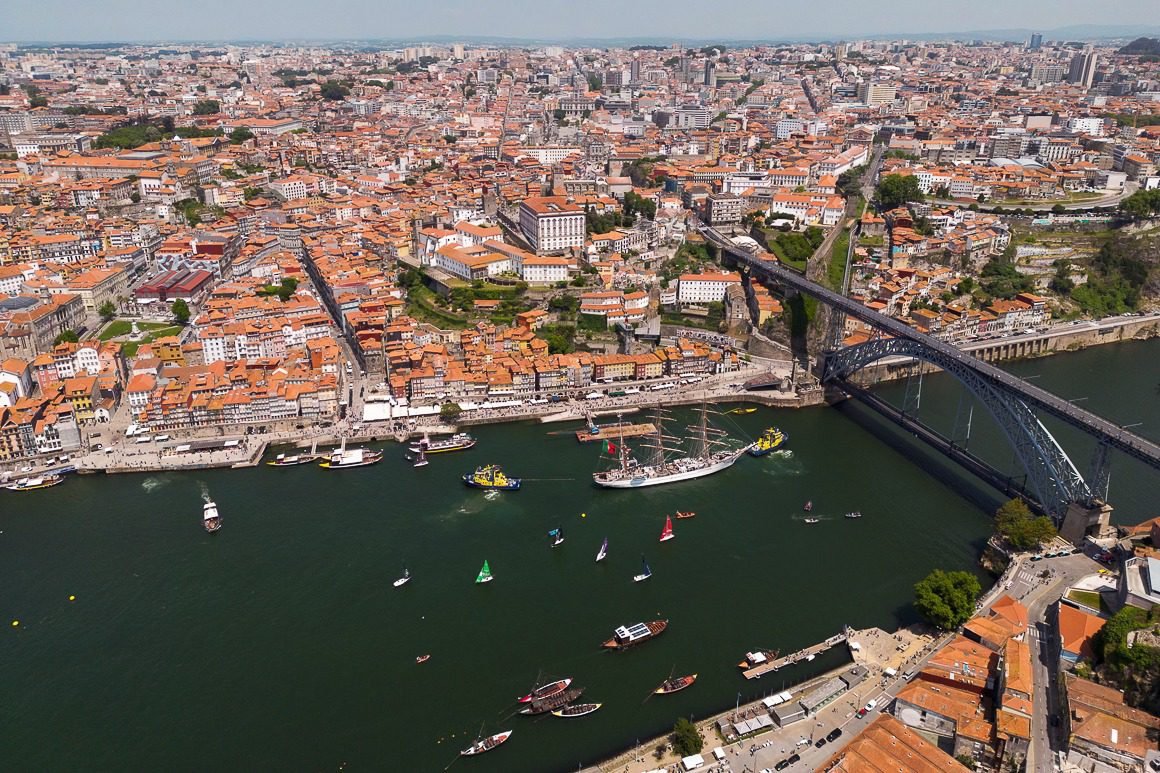 Navio Escola Sagres atração no rio Douro para o Dia da Marinha
